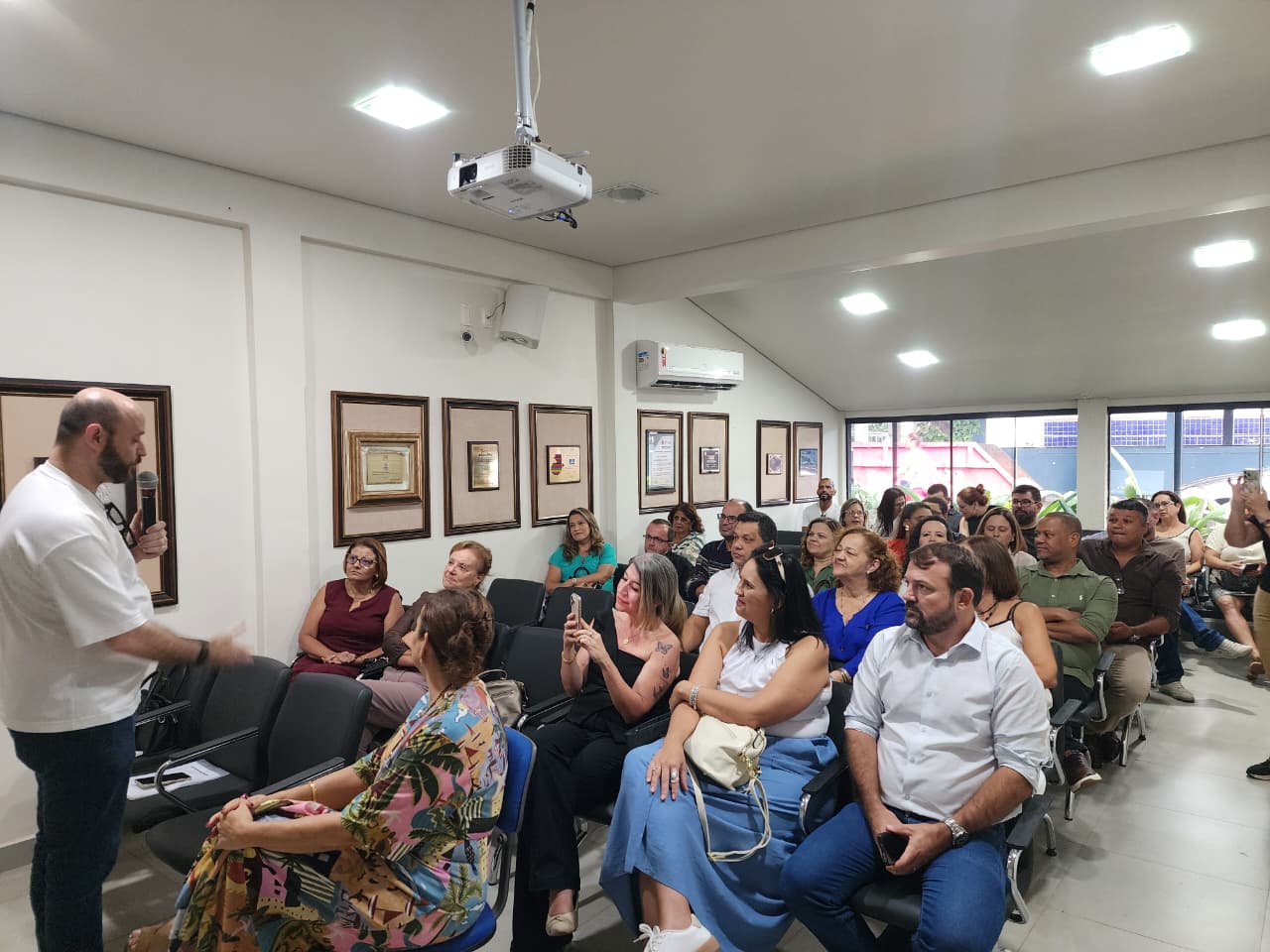 Diretores escolares participam de encontro promovido pela SEE/MG em Uberaba e Uberlândia
